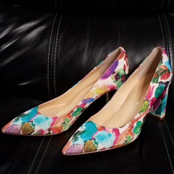 floral pointed toe pumps